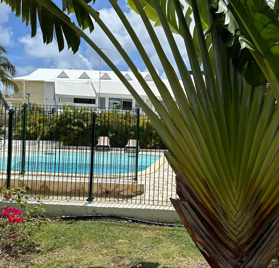 Ti Home Saint-Francois  Apartment