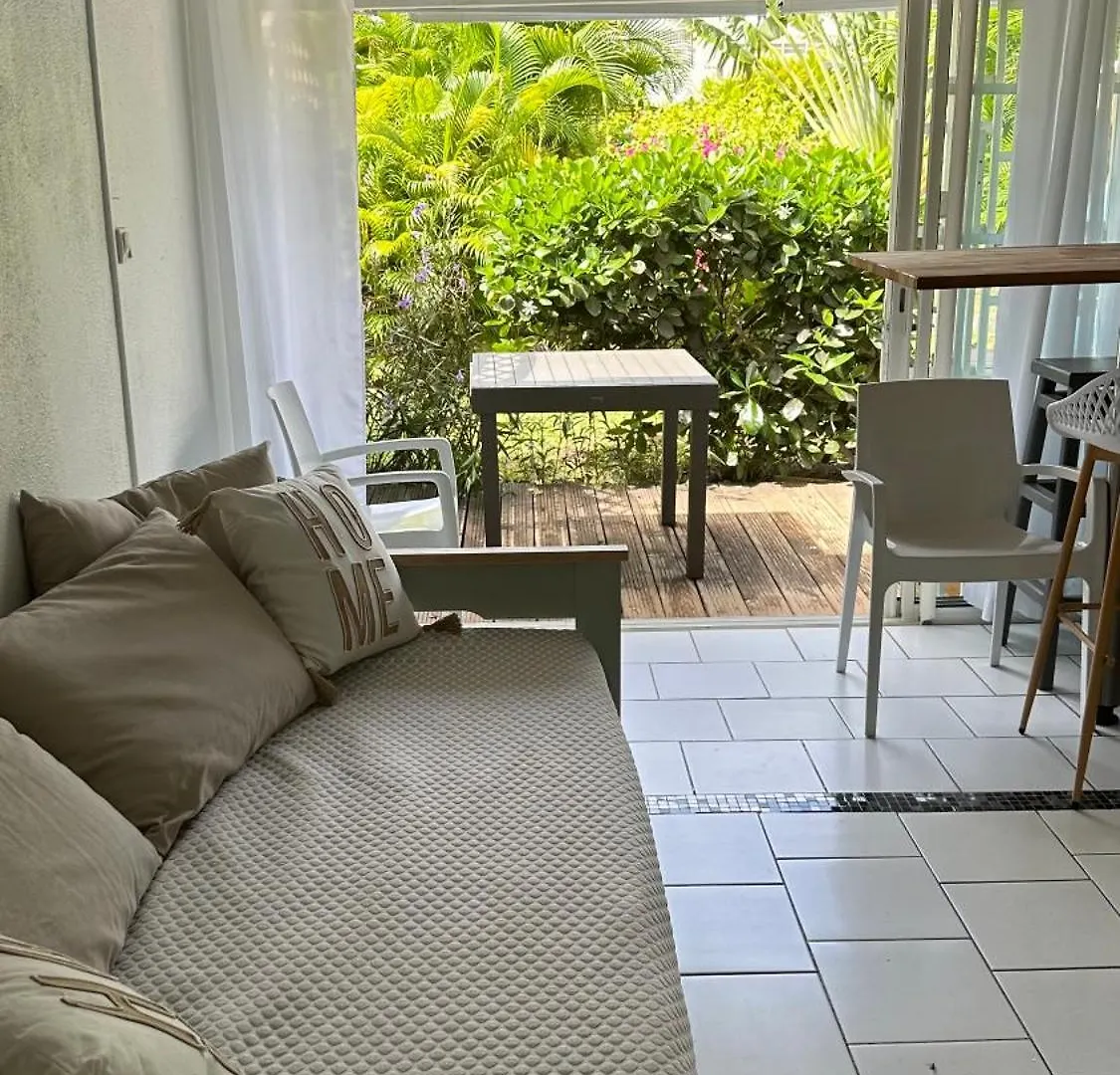 Ti Home Saint-Francois  Apartment