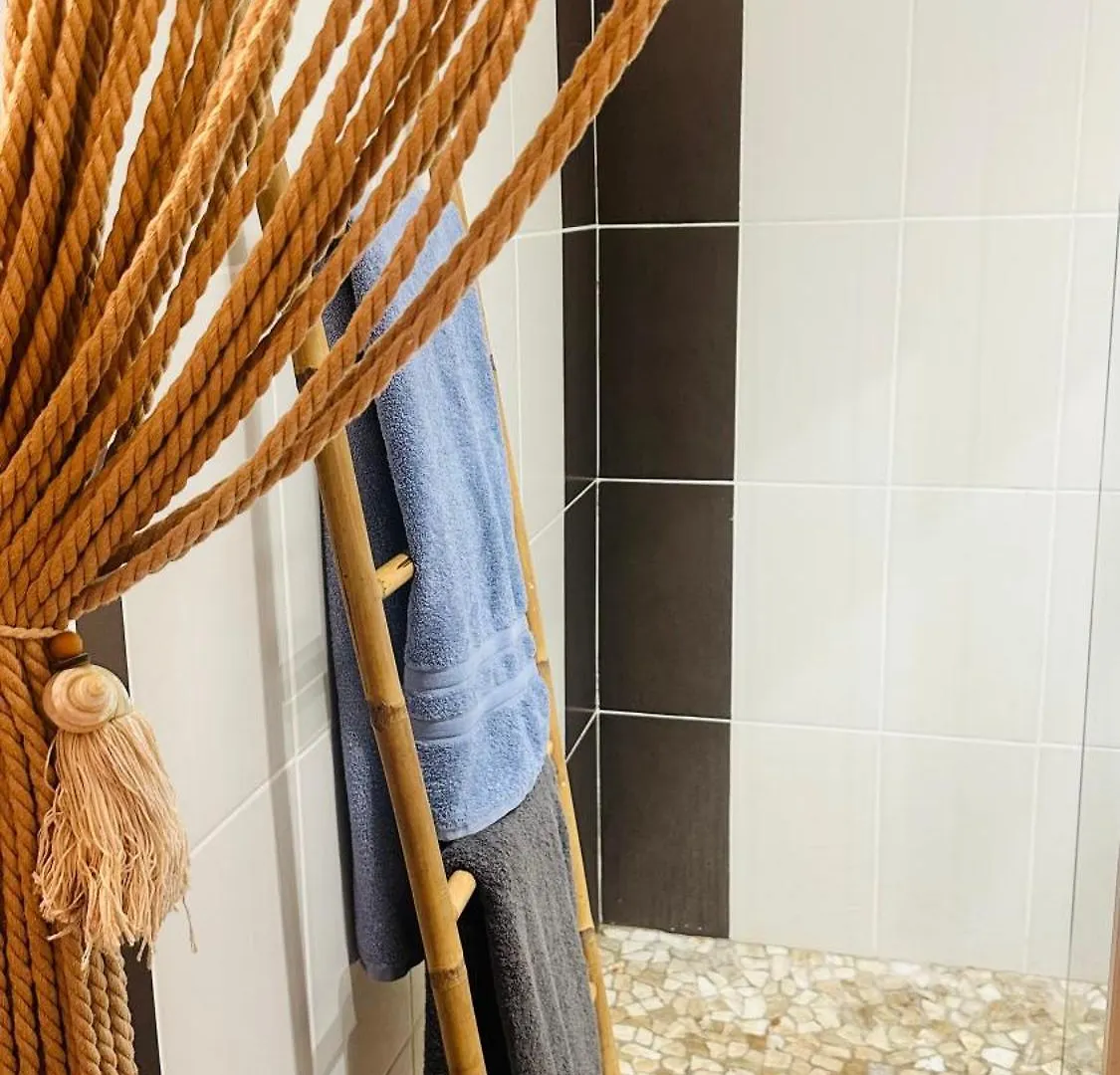 Apartment Ti Home Saint-Francois
